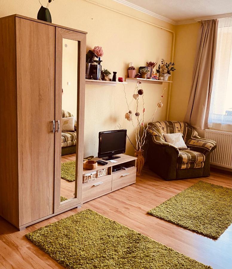 Victoria Apartman Eger Buitenkant foto