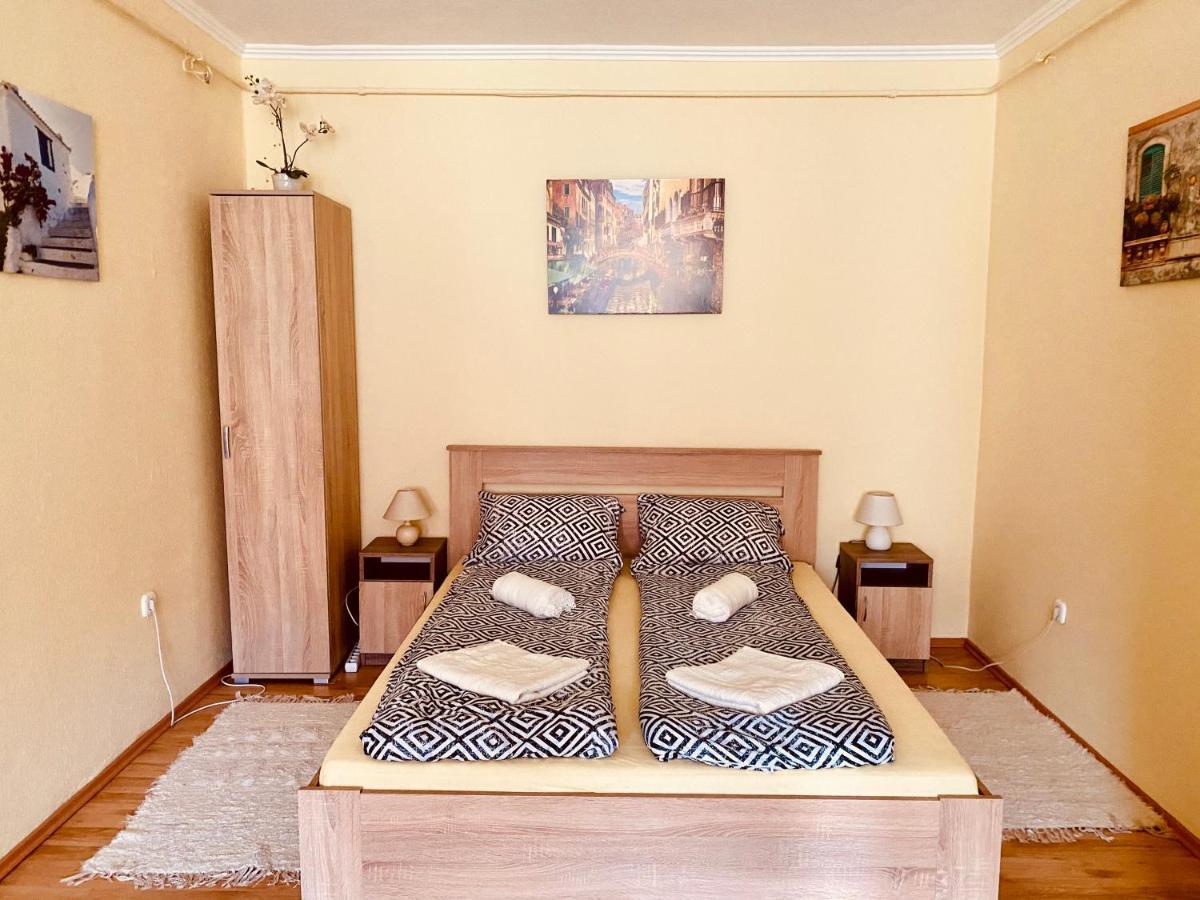 Victoria Apartman Eger Buitenkant foto
