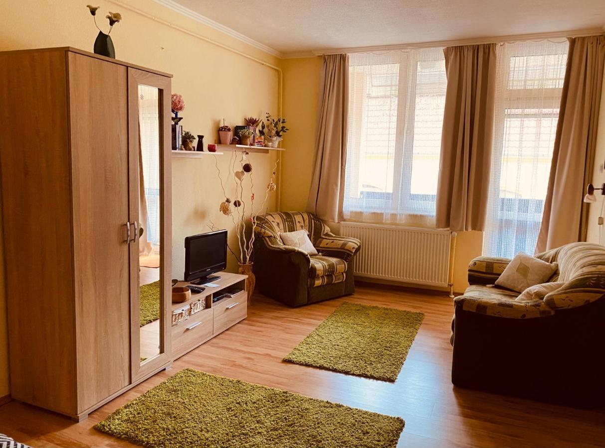 Victoria Apartman Eger Buitenkant foto