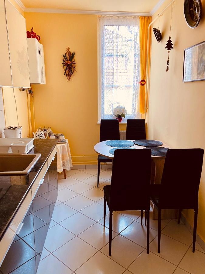 Victoria Apartman Eger Buitenkant foto