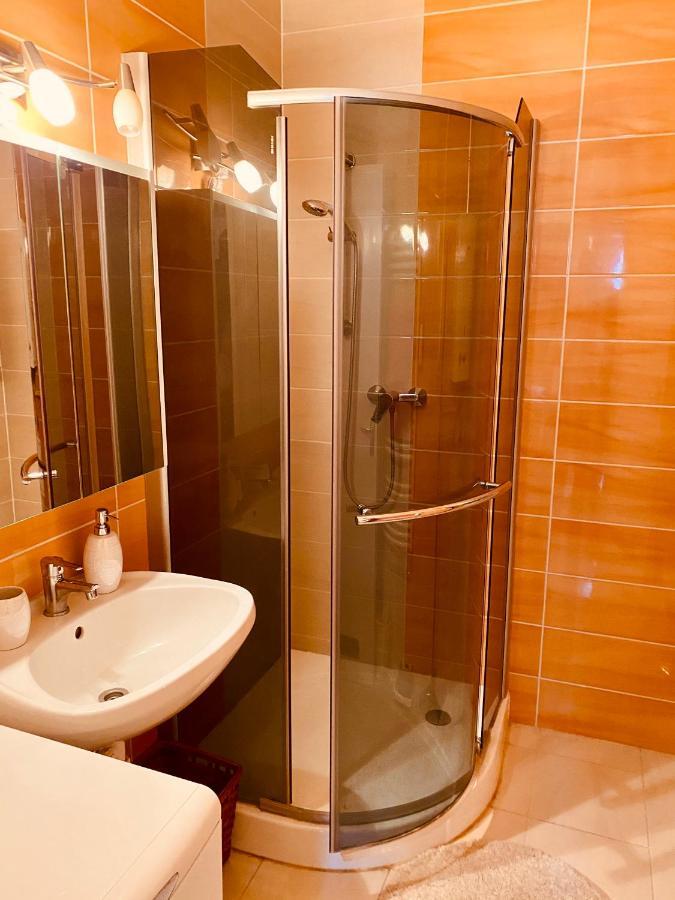 Victoria Apartman Eger Buitenkant foto
